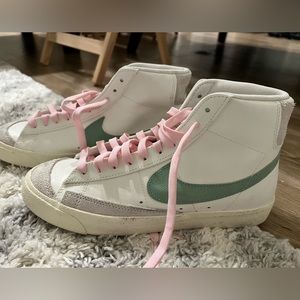 Nike Blazer Mid “77 RPM - pink and green